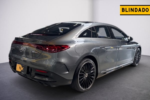 MERCEDES-BENZ EQE 300 89 KW ELÉTRICO AMG LINE 2023/2023